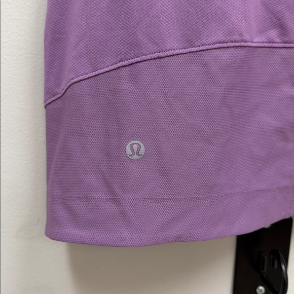 Lululemon Mesh Back Cropped Train Tank Top in Wisteria Purple Sz 8! - Picture 8 of 8